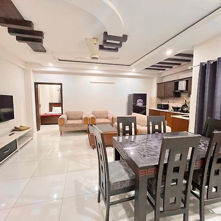 Luxury Apartment Hotel 2 Bedroom Apartment Family Residence Ісламабад Екстер'єр фото