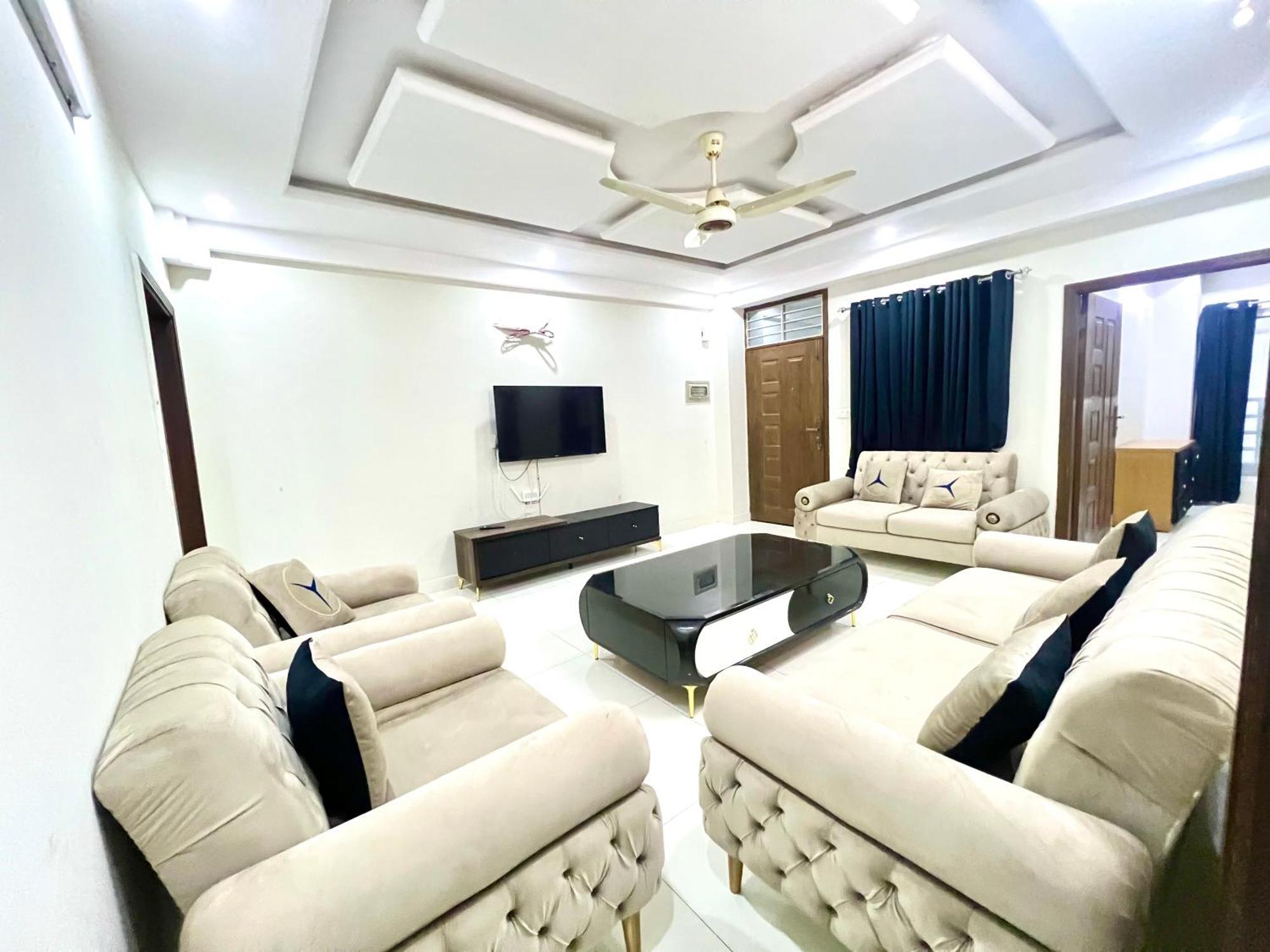 Luxury Apartment Hotel 2 Bedroom Apartment Family Residence Ісламабад Екстер'єр фото